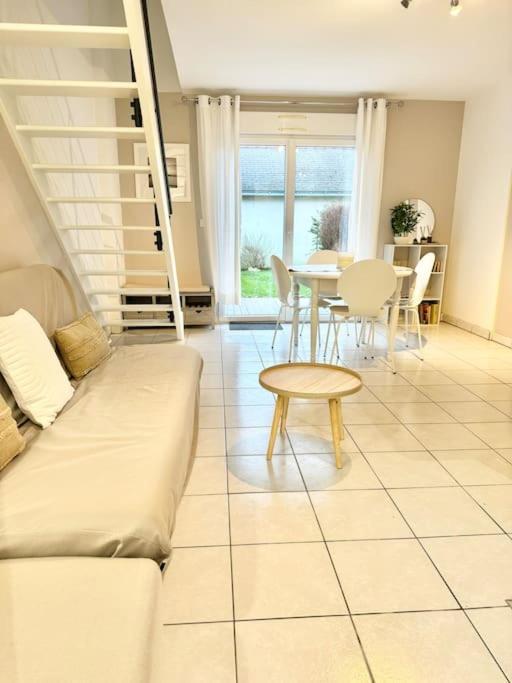 Marnelly Maison 4 Adultes Et 1 Enfants Avec Jardin Privatif Expose Sud